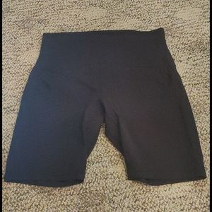 Nulu Fold High Rise Align Yoga Short 8' size 8